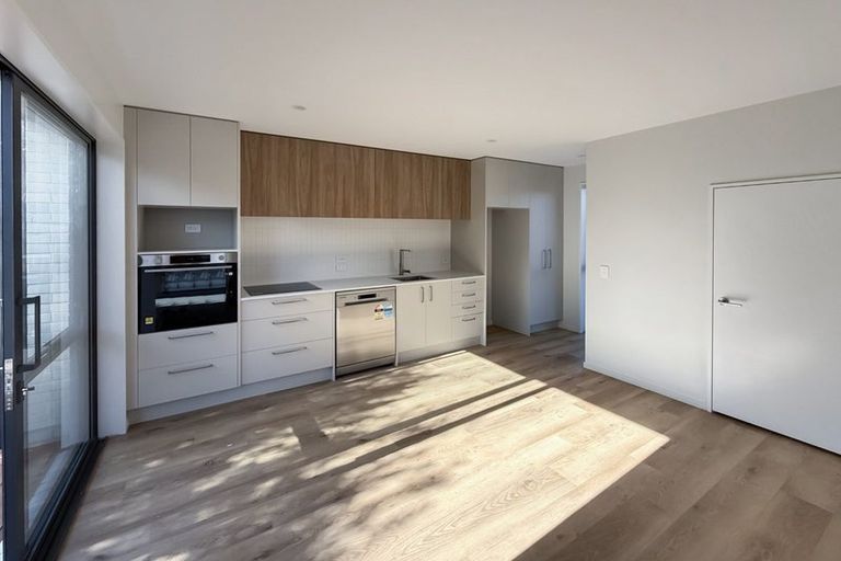 Photo of property in 1/33 Russell Street, Linwood, Christchurch, 8062
