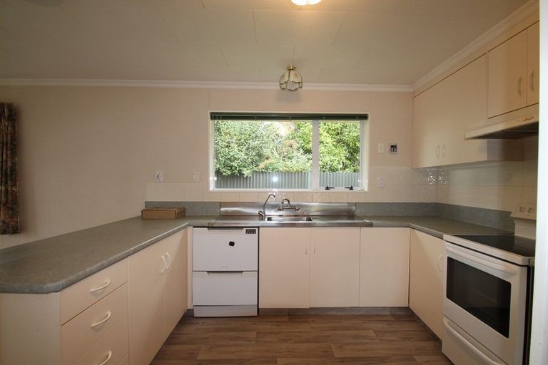 Photo of property in 2a Hamlet Street, Stratford, 4332