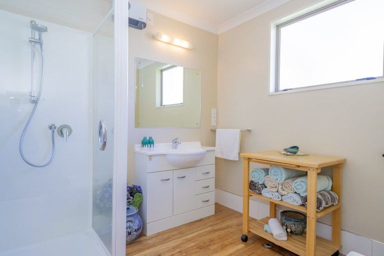 Photo of property in 11 Mcdonnell Road, Arrowtown, 9302