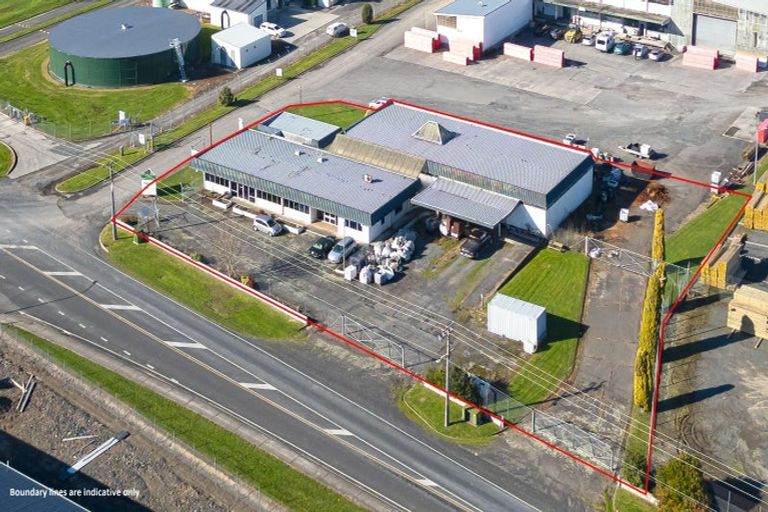 Photo of property in 2 Arohanui Road, Karaka, 2124