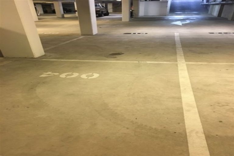 Photo of property in 2/6 Marine Parade, Mount Maunganui, 3116