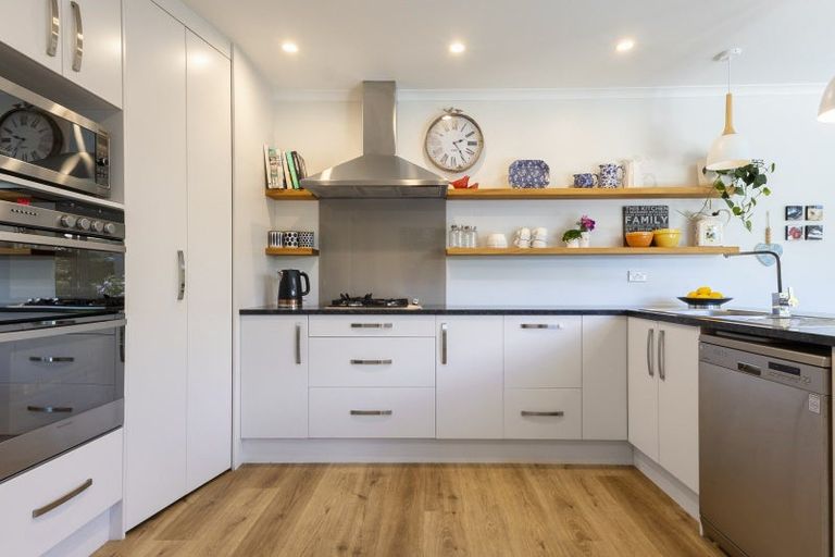 Photo of property in 58 Hillcrest Road North, Raumati Beach, Paraparaumu, 5032