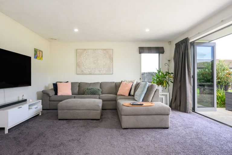 Photo of property in 24 Liberty Grove, Kelvin Grove, Palmerston North, 4414