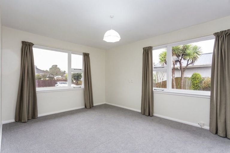 Photo of property in 32 Hounslow Street, Ilam, Christchurch, 8041