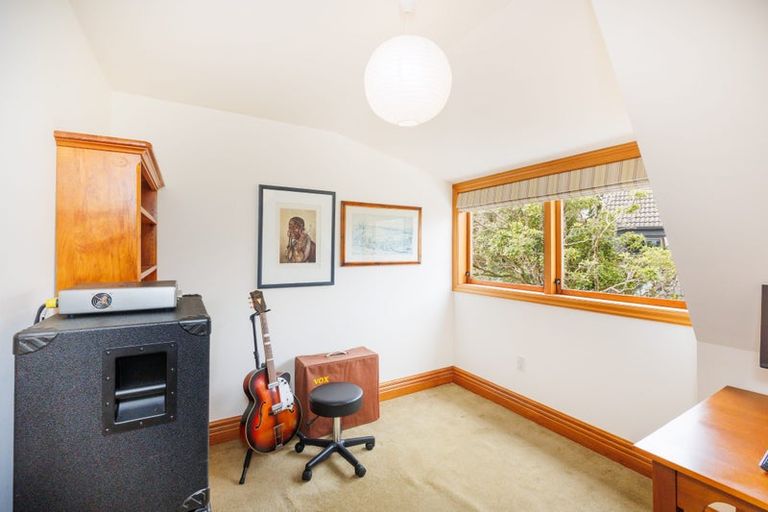 Photo of property in 96 Clifton Terrace, Fitzherbert, Palmerston North, 4410