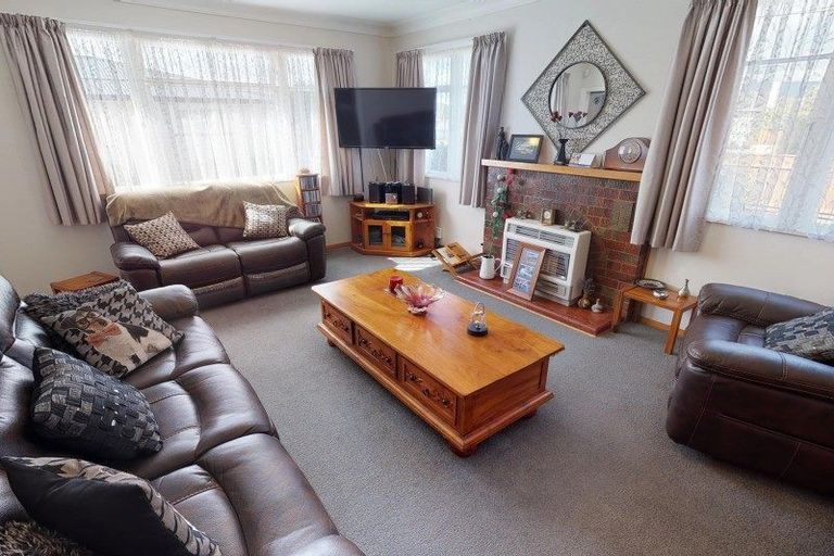 Photo of property in 25 George Street, Levin, 5510