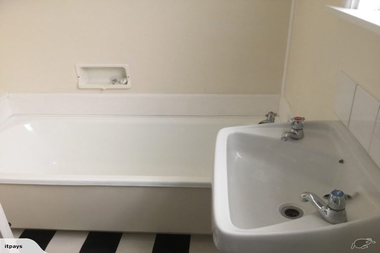 Photo of property in 8 Ruru Crescent, Heretaunga, Upper Hutt, 5018