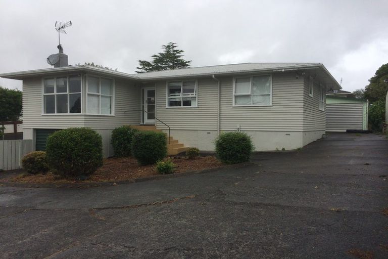 Photo of property in 15 Ennis Avenue, Pakuranga Heights, Auckland, 2010