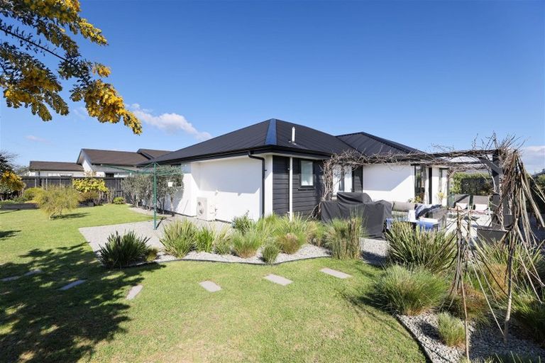 Photo of property in 10 Whiteoak Grove, Tinwald, Ashburton, 7700