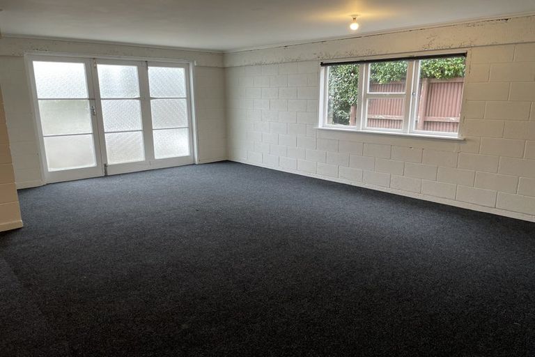 Photo of property in 222 Te Atatu Road, Te Atatu South, Auckland, 0610