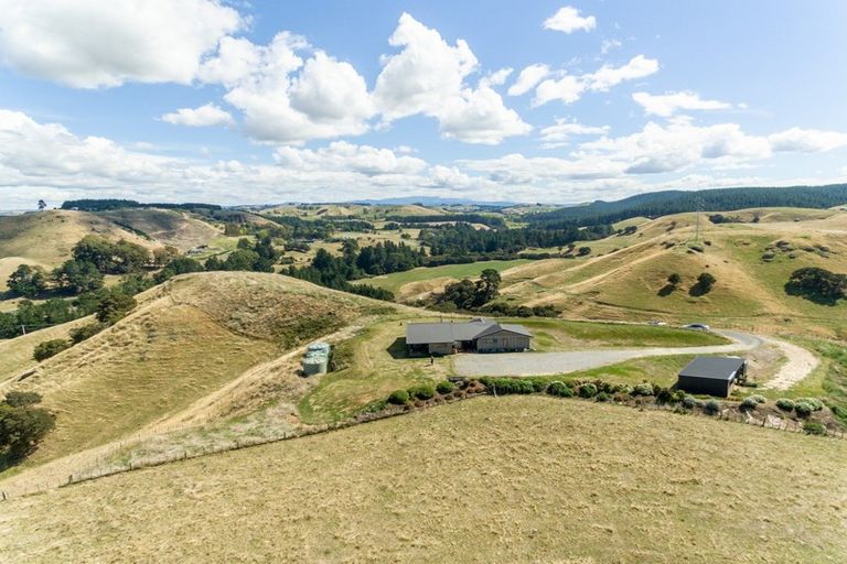 Photo of property in 1290 Taihape Road, Sherenden, Hastings, 4179