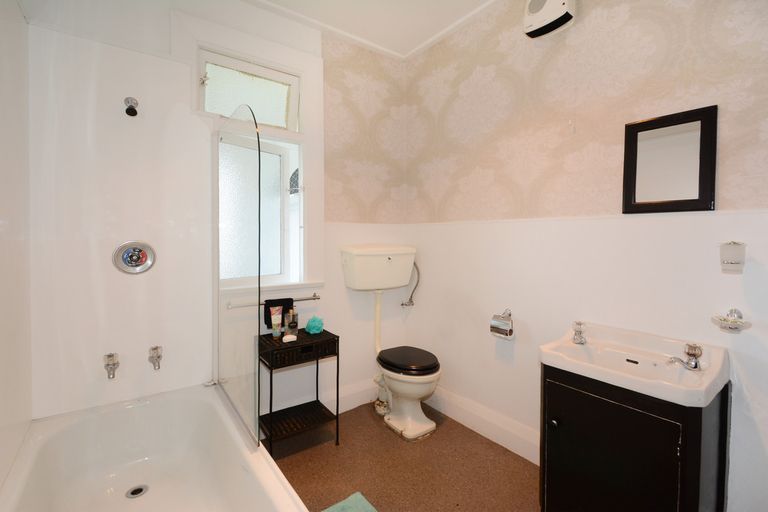 Photo of property in 33 Forfar Street, Clyde Hill, Dunedin, 9011