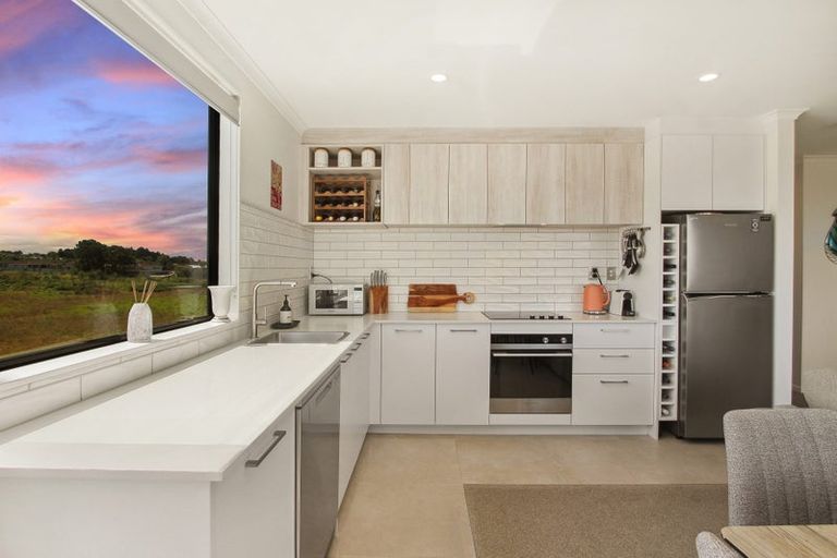 Photo of property in 8/1 Coral Tree Avenue, Wiri, Auckland, 2104