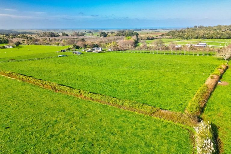 Photo of property in 766 Rangitatau Road East, Kai Iwi, Whanganui, 4578