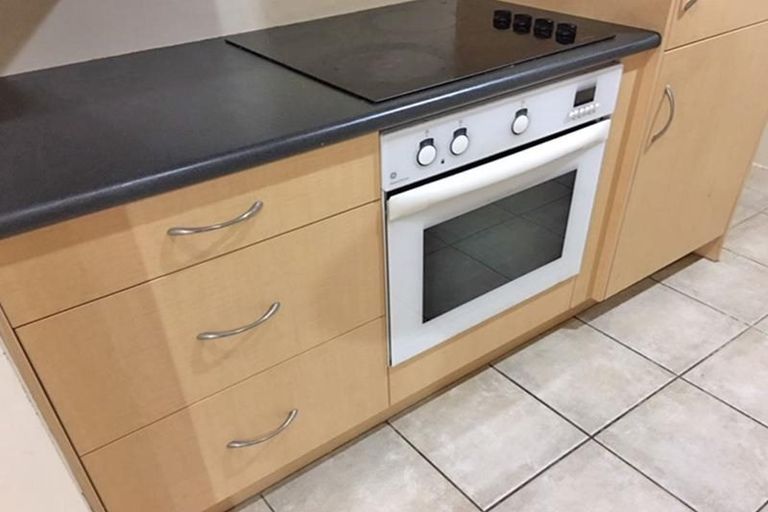 Photo of property in 1/4 Charlenne Close, Ranui, Auckland, 0612