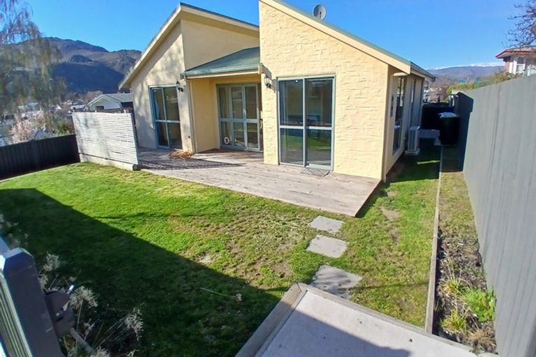 Photo of property in 54 Ray Street, Cromwell, 9310
