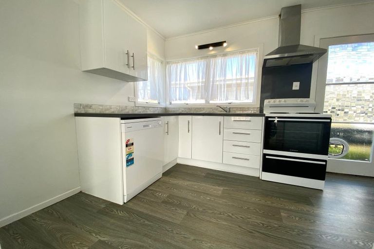 Photo of property in 1/12 Crisp Avenue, Pukekohe, 2120