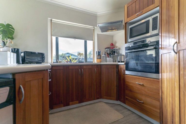 Photo of property in 71 Napier Road, Havelock North, 4130