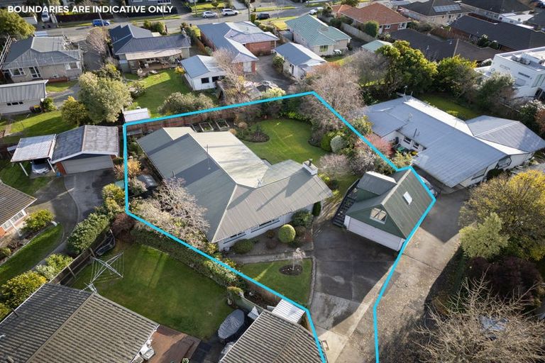 Photo of property in 12c Glenavon Place, Ilam, Christchurch, 8041