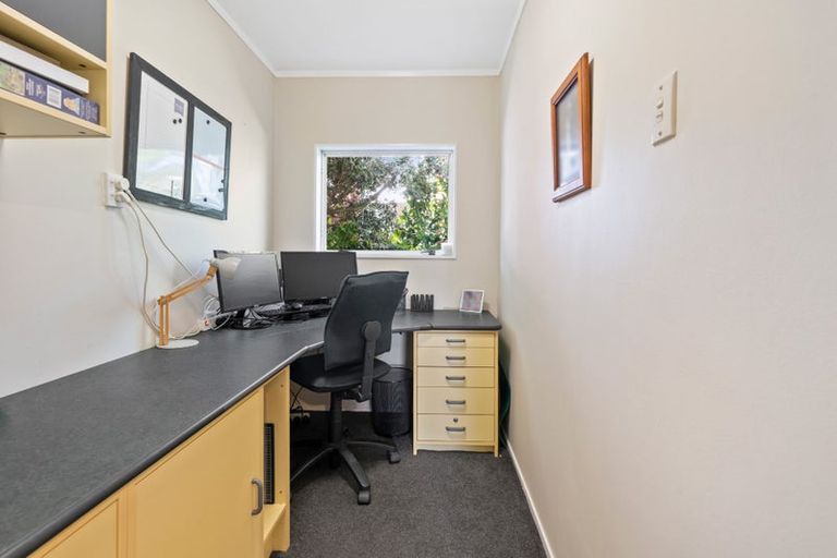Photo of property in 33 Discovery Drive, Whitby, Porirua, 5024