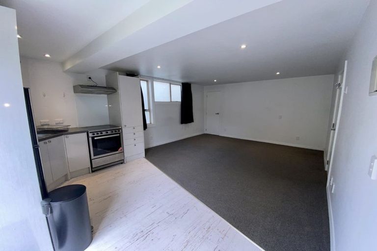 Photo of property in 361 The Terrace, Te Aro, Wellington, 6011