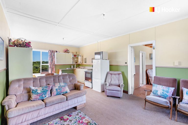 Photo of property in 111 Moturata Road, Taieri Beach, Taieri Mouth, 9091