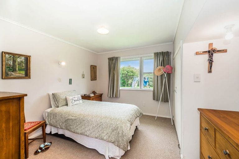 Photo of property in 22 Hohiria Street, Waikanae Beach, Waikanae, 5036