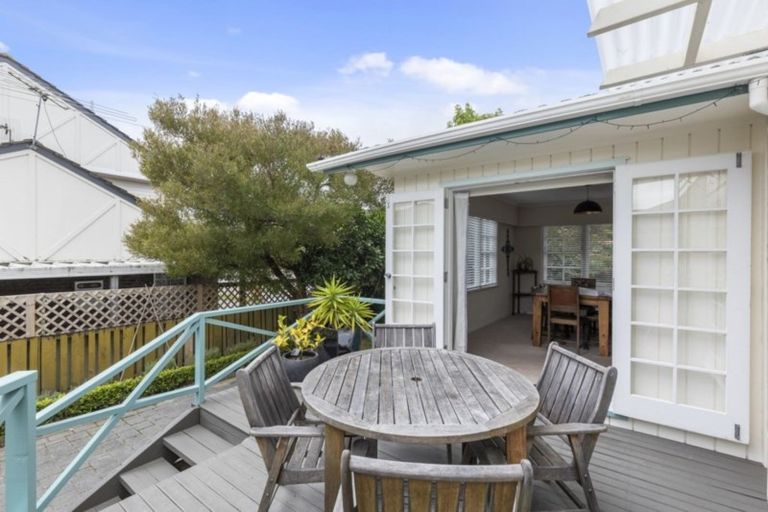 Photo of property in 1/23 Saint Columbans Grove, Boulcott, Lower Hutt, 5010