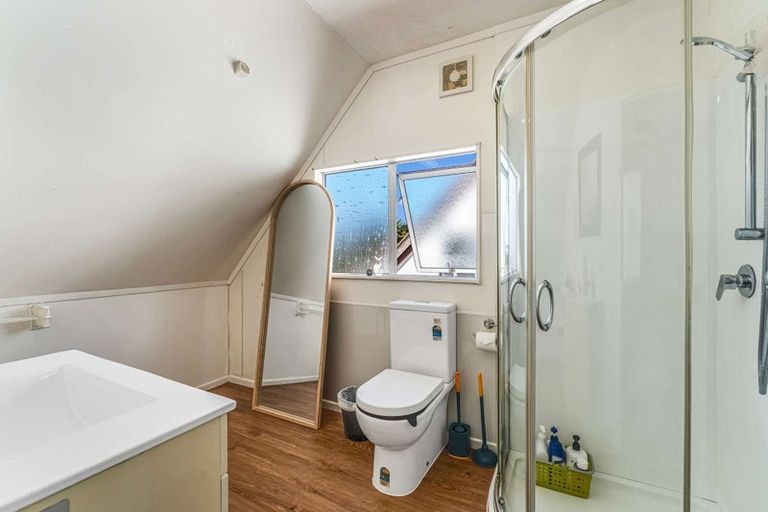 Photo of property in 19 Hollydale Grove, Churton Park, Wellington, 6037