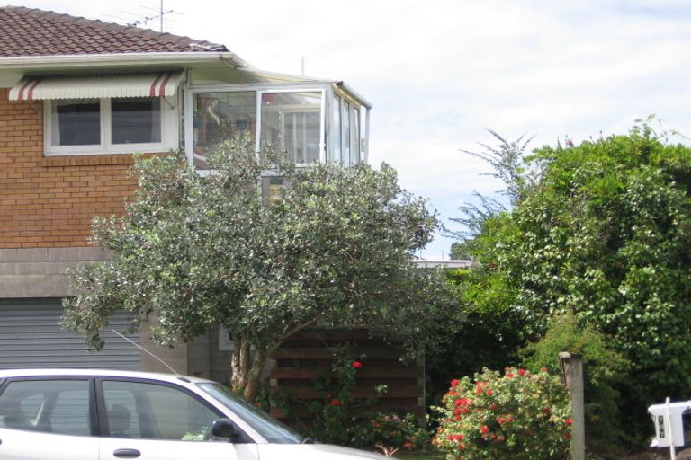 Photo of property in 2/769 Beach Road, Browns Bay, Auckland, 0630