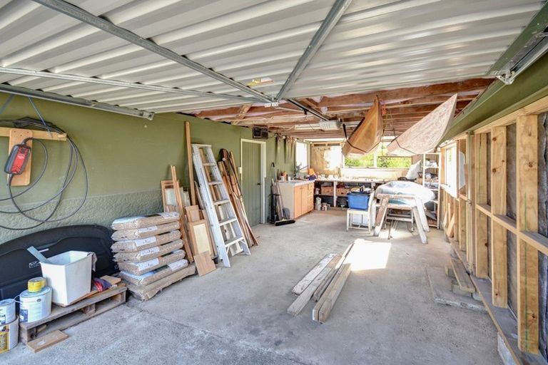 Photo of property in 14 Honeystone Street, Helensburgh, Dunedin, 9010