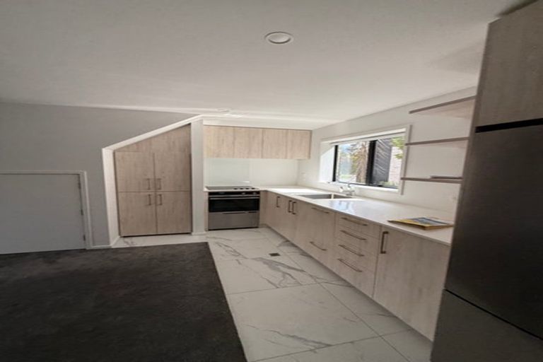 Photo of property in 2/5 Shearer Avenue, Papanui, Christchurch, 8052
