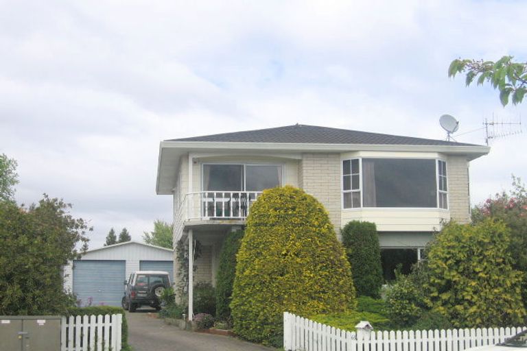 Photo of property in 63 Grace Crescent, Richmond Heights, Taupo, 3330