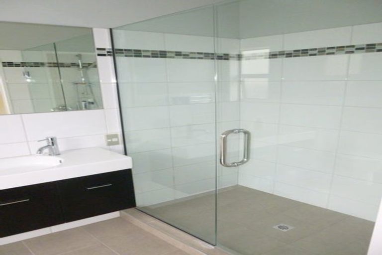 Photo of property in 5 Crofton Road, Harewood, Christchurch, 8051