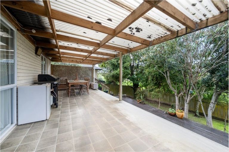 Photo of property in 198 Botany Road, Botany Downs, Auckland, 2010