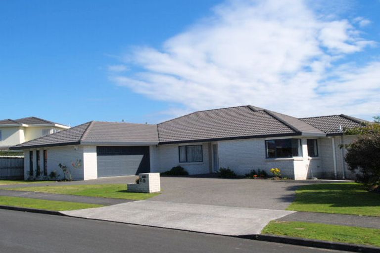 Photo of property in 12 Daria Place, Northpark, Auckland, 2013