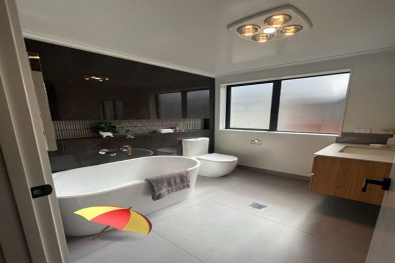 Photo of property in 2/1 Sundown Crescent, Melville, Hamilton, 3206