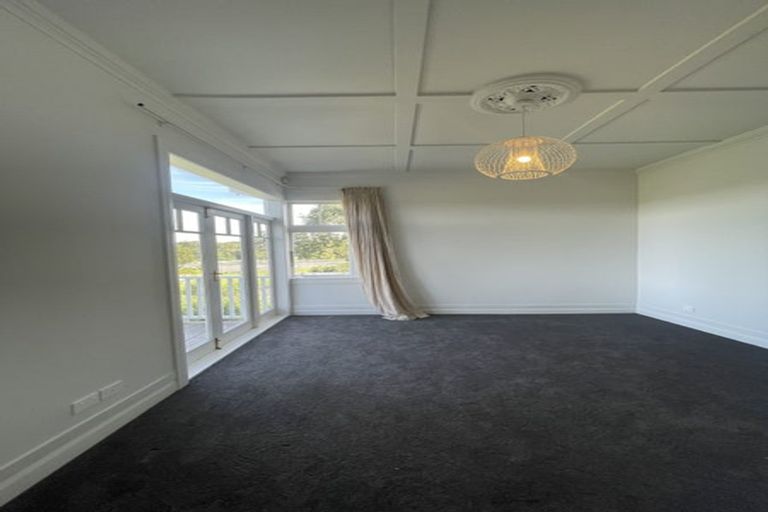 Photo of property in 50 Wairoa Road, Narrow Neck, Auckland, 0624