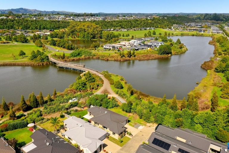 Photo of property in 39 Scoria Close, Pyes Pa, Tauranga, 3112