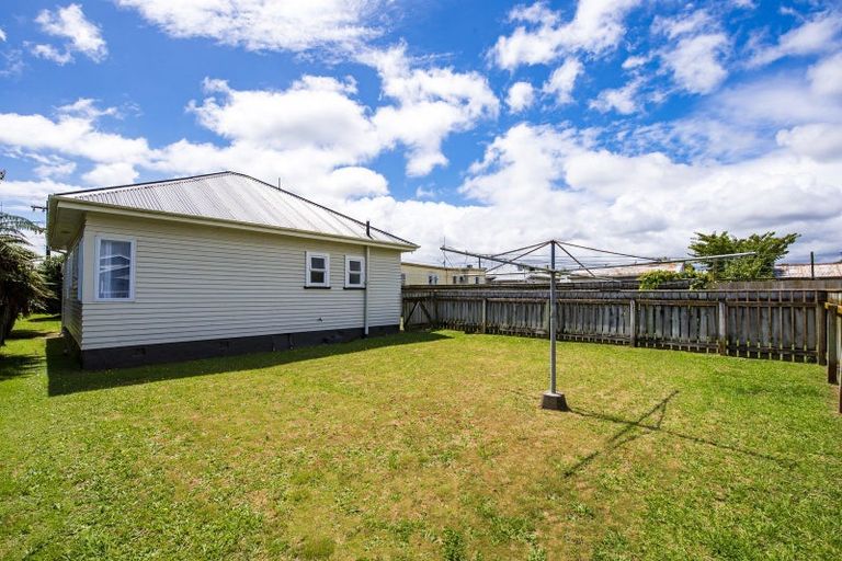 Photo of property in 11 Keepa Street, Levin, 5510