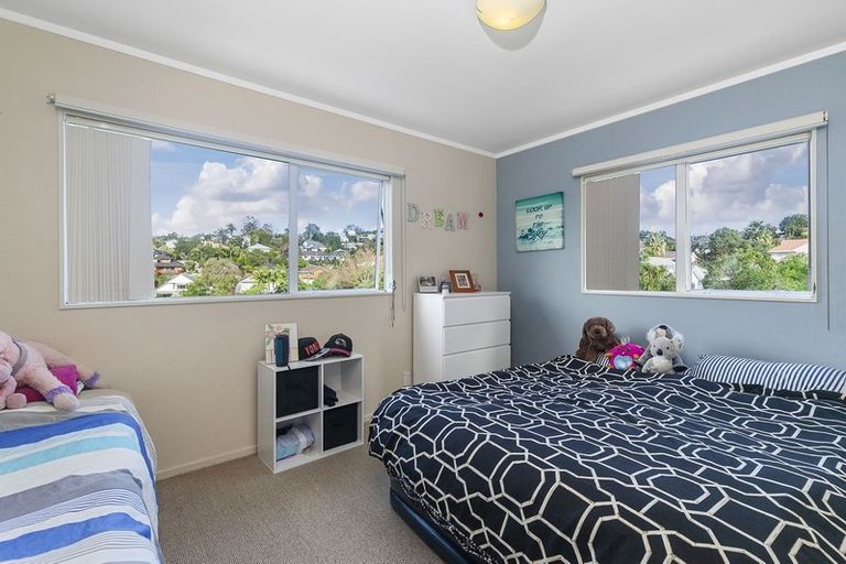 Photo of property in 2/94 Nigel Road, Browns Bay, Auckland, 0630