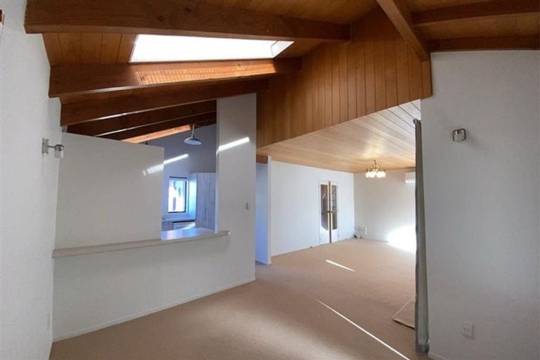 Photo of property in 240b Devonport Road, Tauranga, 3110