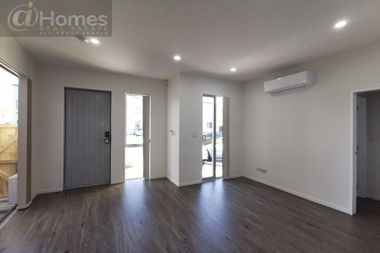 Photo of property in 24 Tumu Road, Papakura, 2110