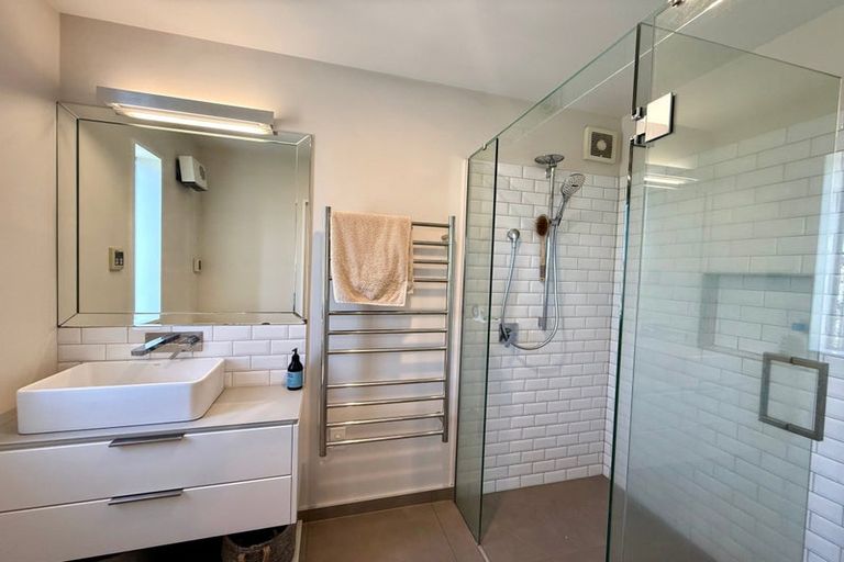 Photo of property in 177 Weston Road, St Albans, Christchurch, 8052