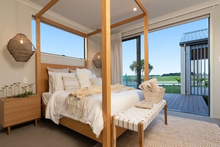 Photo of property in 12 Kerr Crescent, Patumahoe, 2679