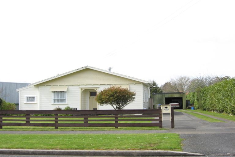 Photo of property in 17 Standish Street, Inglewood, 4330