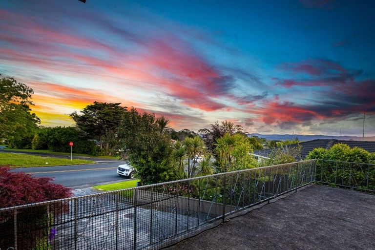 Photo of property in 19 Zita Maria Drive, Massey, Auckland, 0614