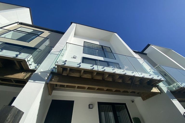 Photo of property in 31 Hinonga Loop, Silverdale, 0932