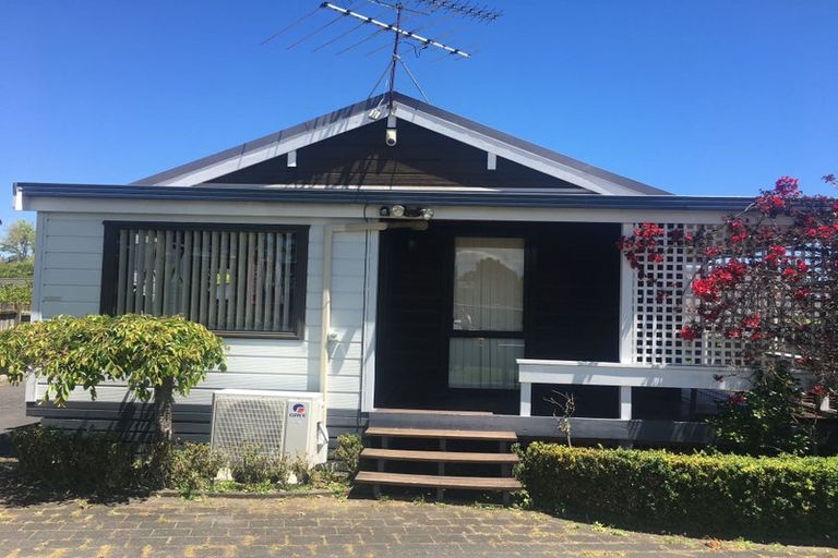 Photo of property in 6 Dana Place, Somerville, Auckland, 2014