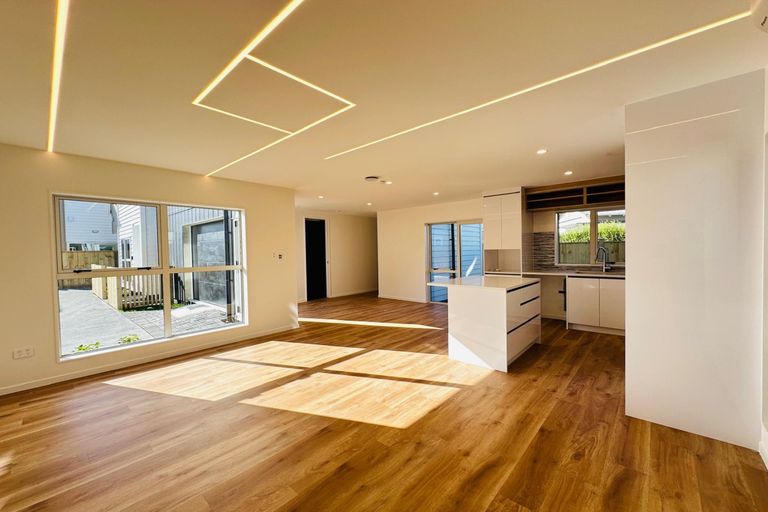 Photo of property in 115b Luke Street East, Otahuhu, Auckland, 1062